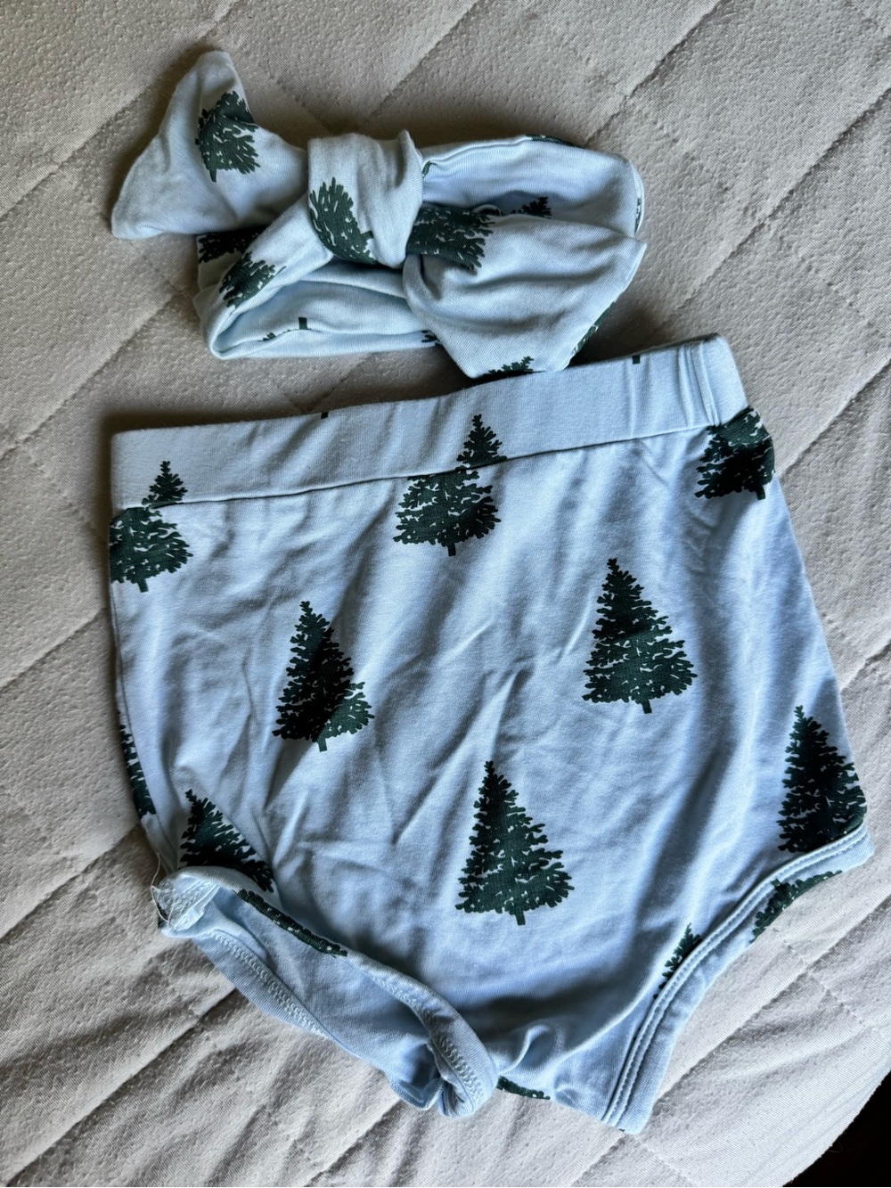 Kate Quinn Organics Christmas Bummies and Bow 12-18m